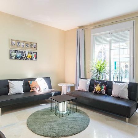 Apartament Gr2-Large Groups Apt-Walking Distance To Old Town Malaga Zewnętrze zdjęcie