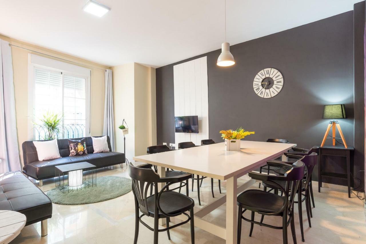 Apartament Gr2-Large Groups Apt-Walking Distance To Old Town Malaga Zewnętrze zdjęcie
