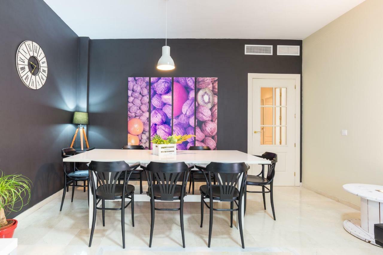 Apartament Gr2-Large Groups Apt-Walking Distance To Old Town Malaga Zewnętrze zdjęcie