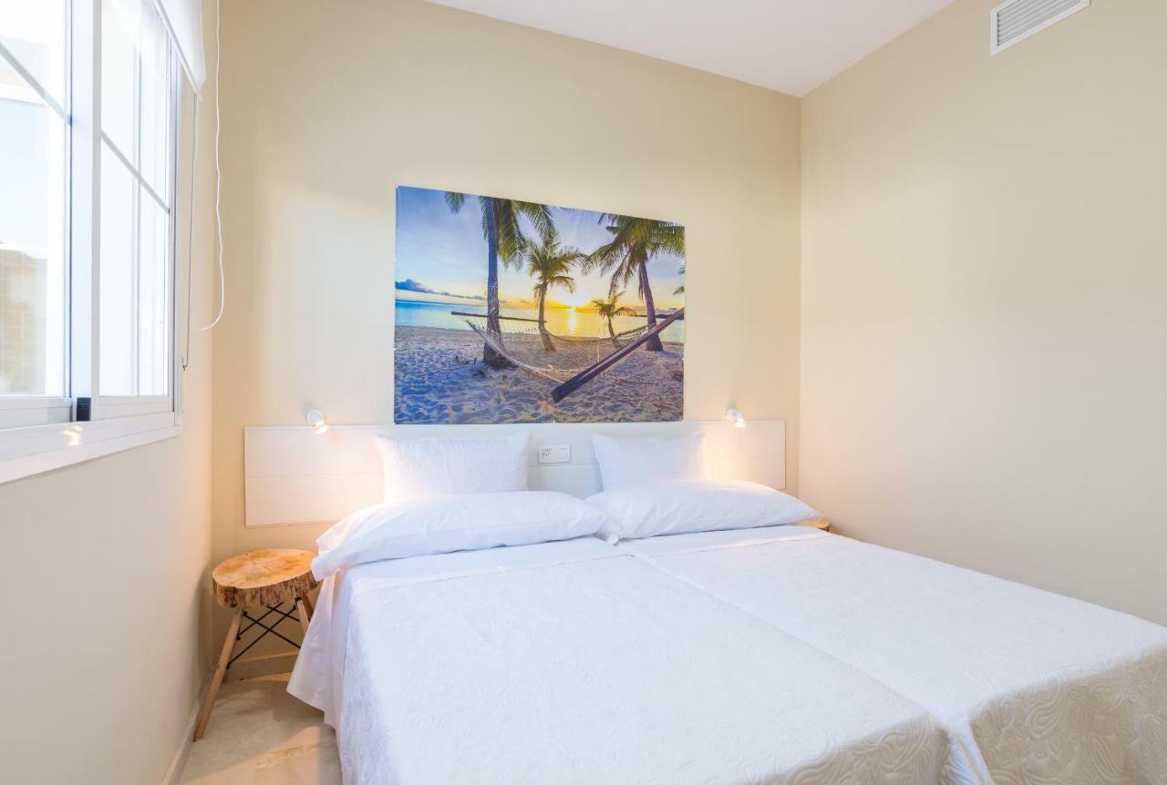 Apartament Gr2-Large Groups Apt-Walking Distance To Old Town Malaga Zewnętrze zdjęcie