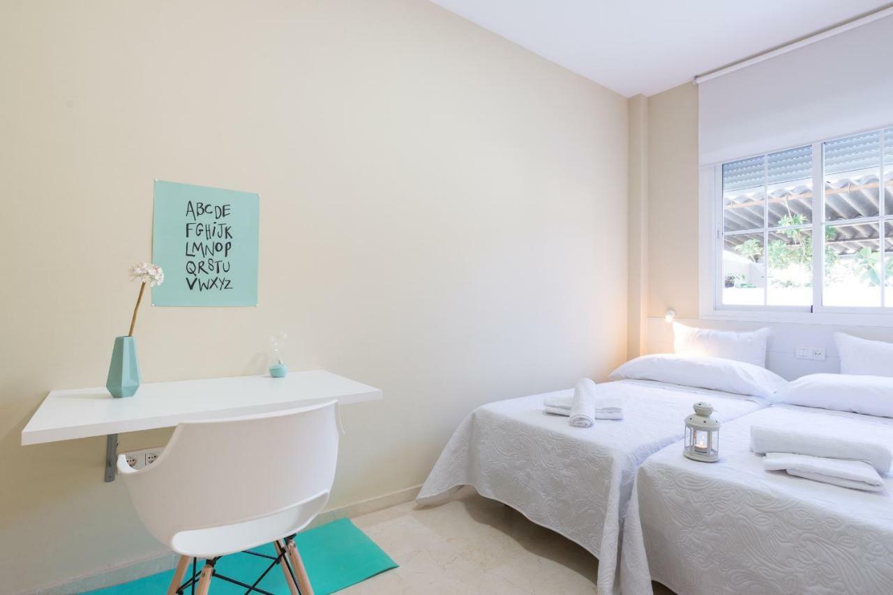 Apartament Gr2-Large Groups Apt-Walking Distance To Old Town Malaga Zewnętrze zdjęcie