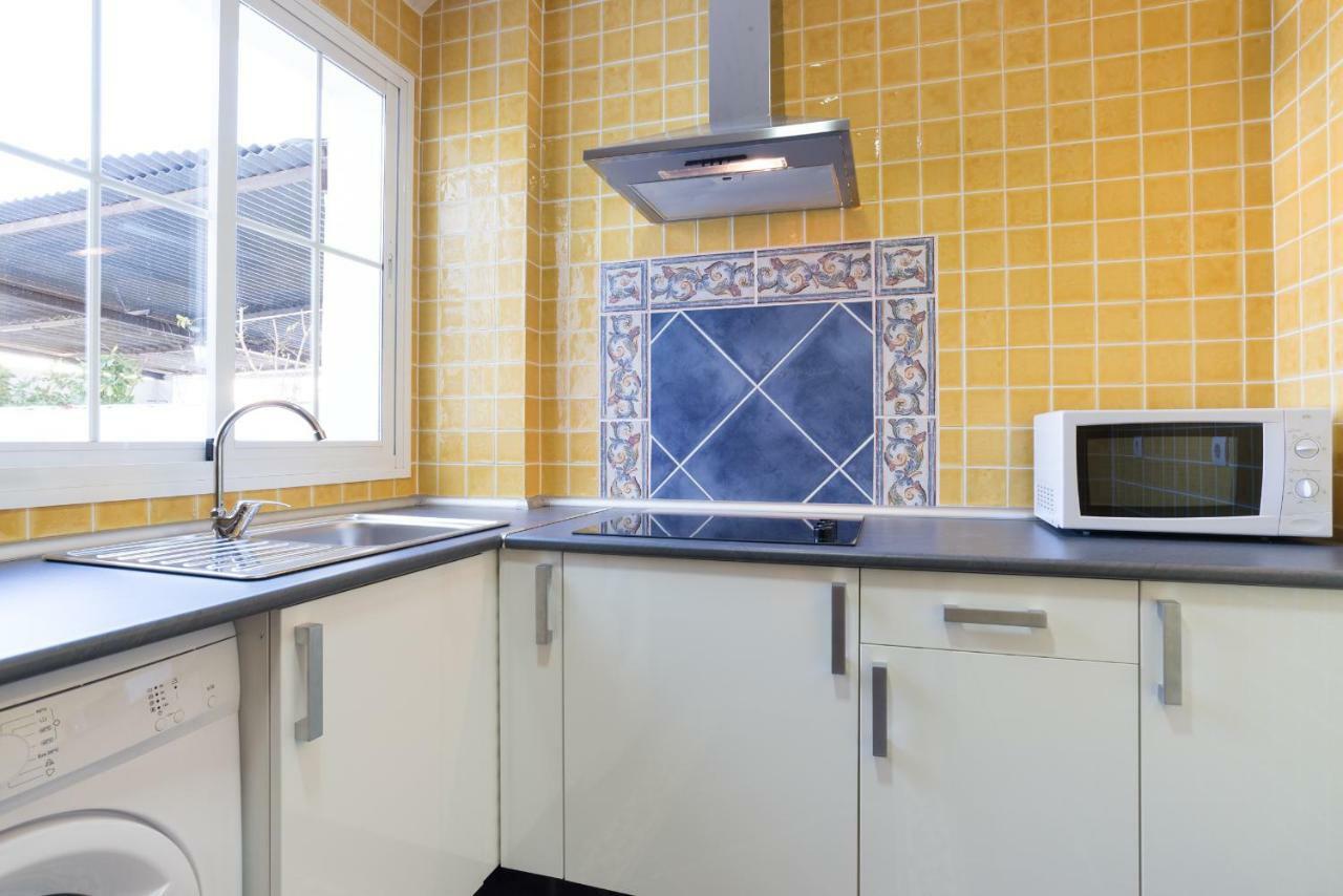 Apartament Gr2-Large Groups Apt-Walking Distance To Old Town Malaga Zewnętrze zdjęcie