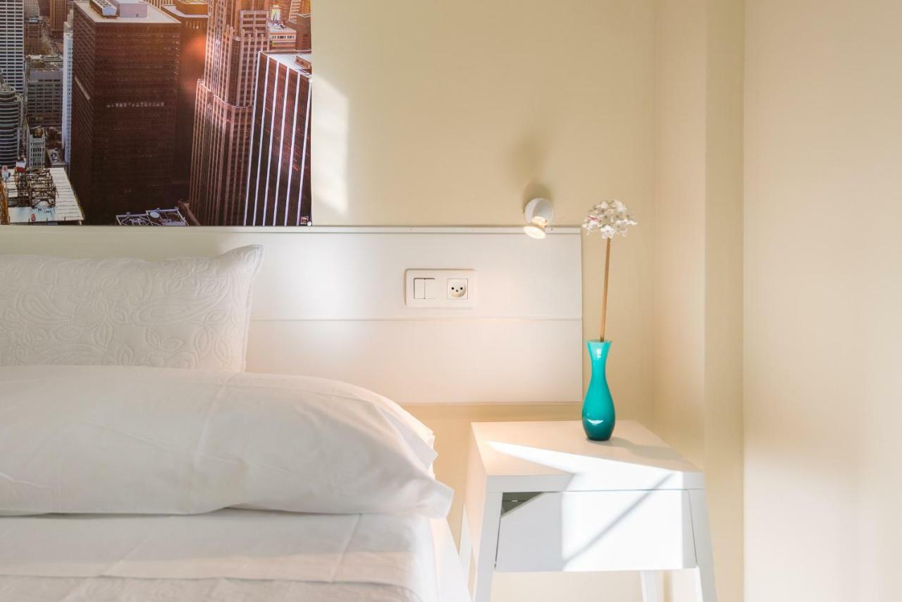 Apartament Gr2-Large Groups Apt-Walking Distance To Old Town Malaga Zewnętrze zdjęcie